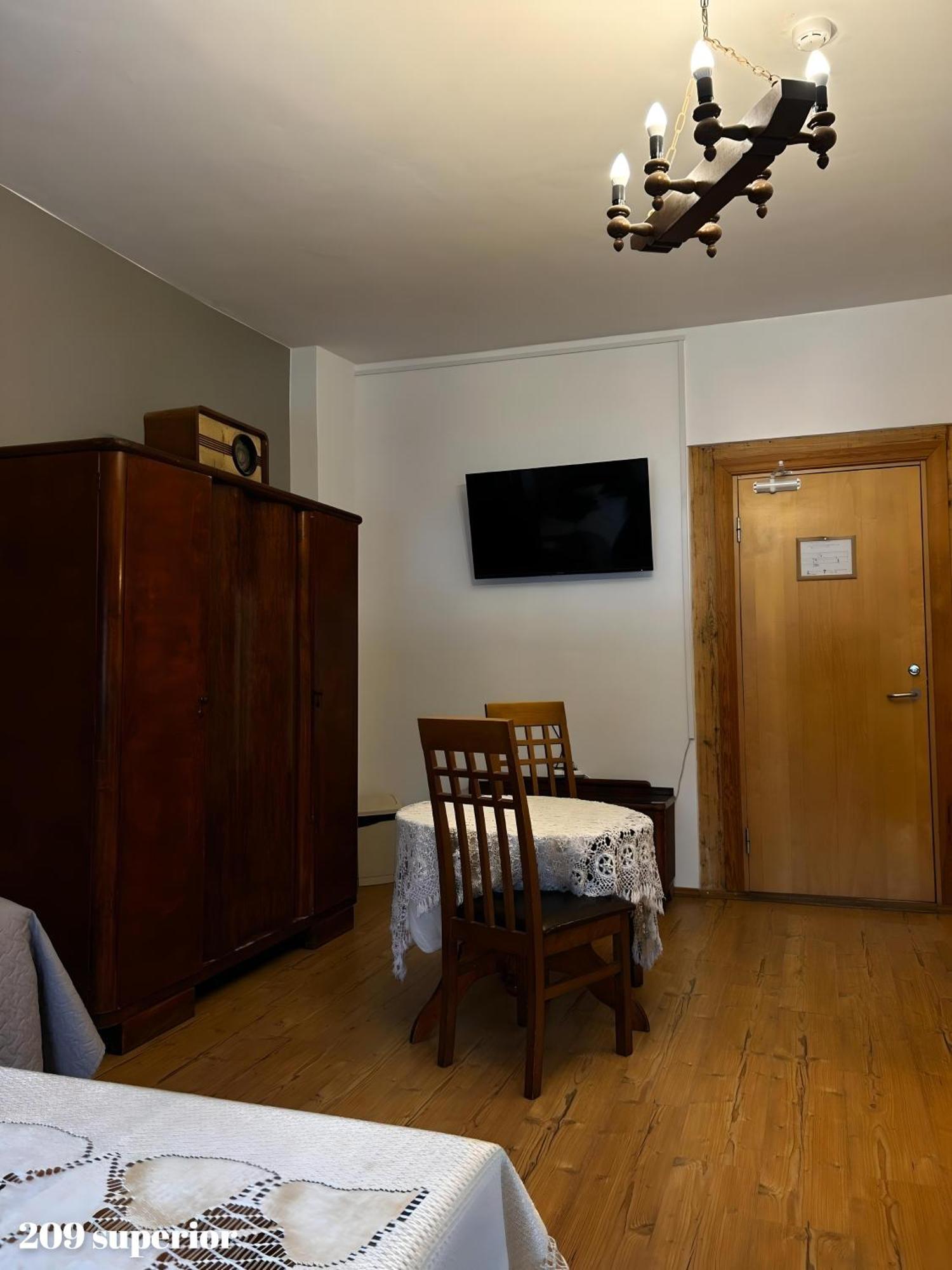 Guesthouse Carl Schmidt Пылтсамаа Экстерьер фото