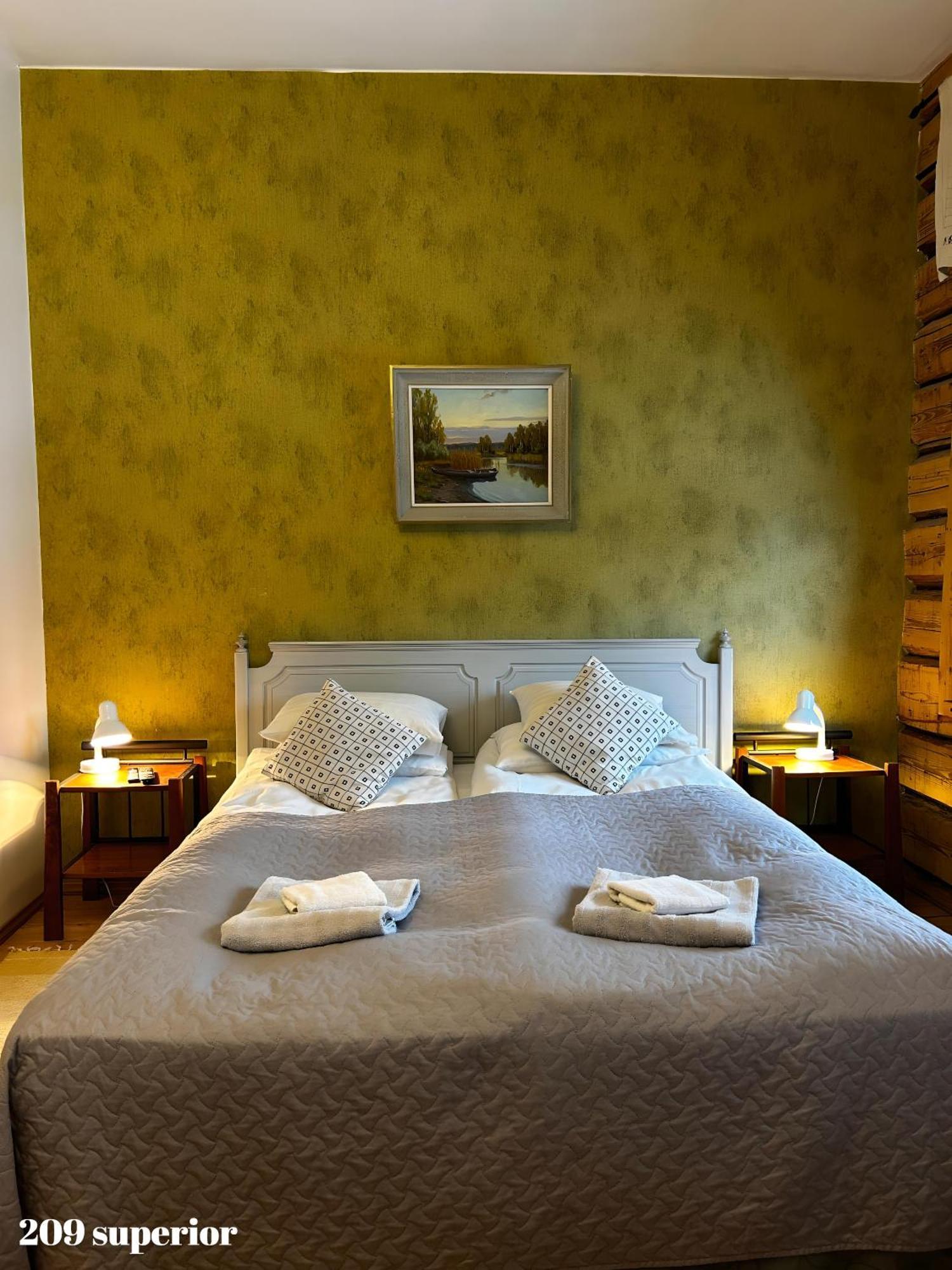 Guesthouse Carl Schmidt Пылтсамаа Экстерьер фото
