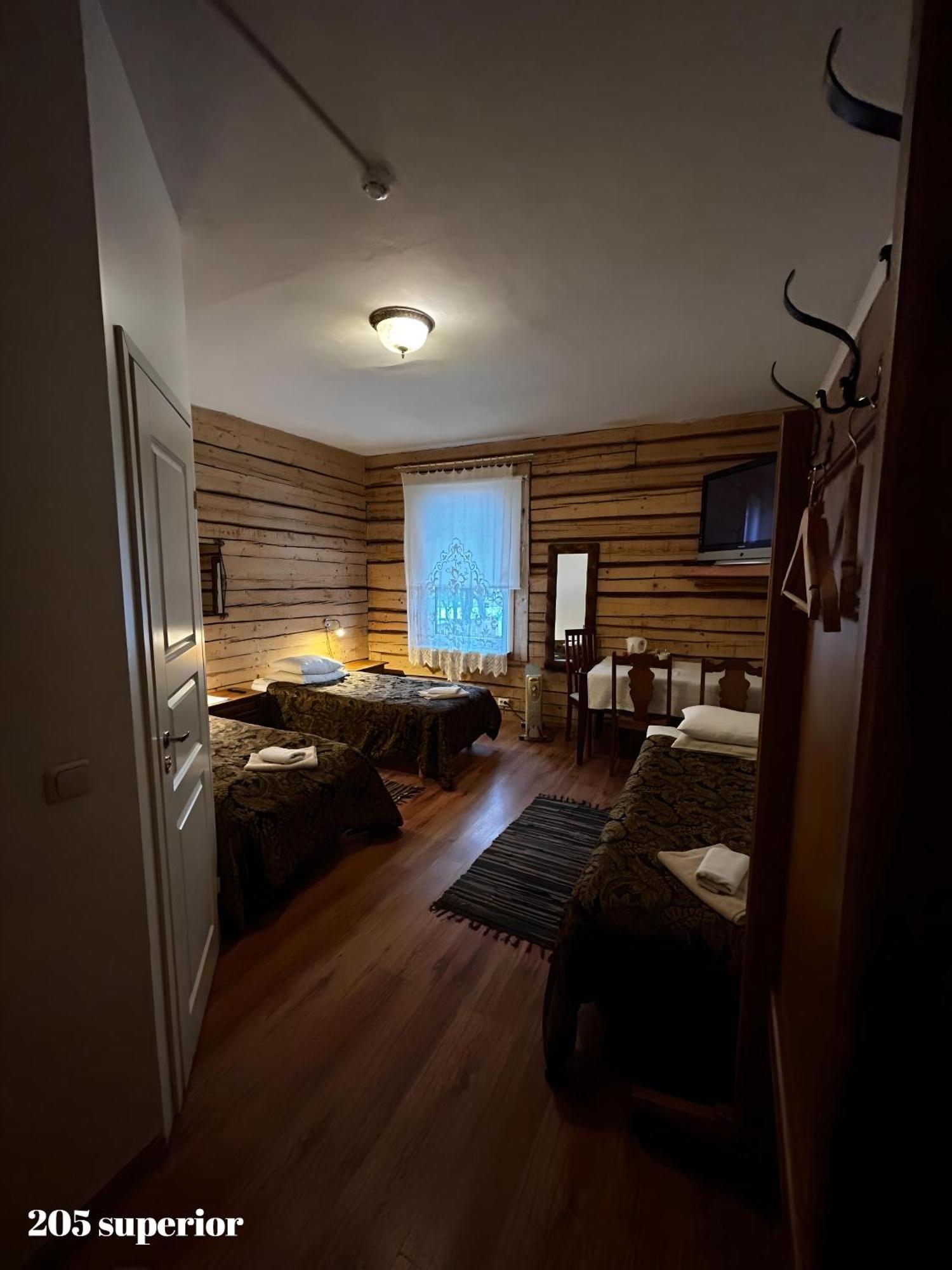 Guesthouse Carl Schmidt Пылтсамаа Экстерьер фото