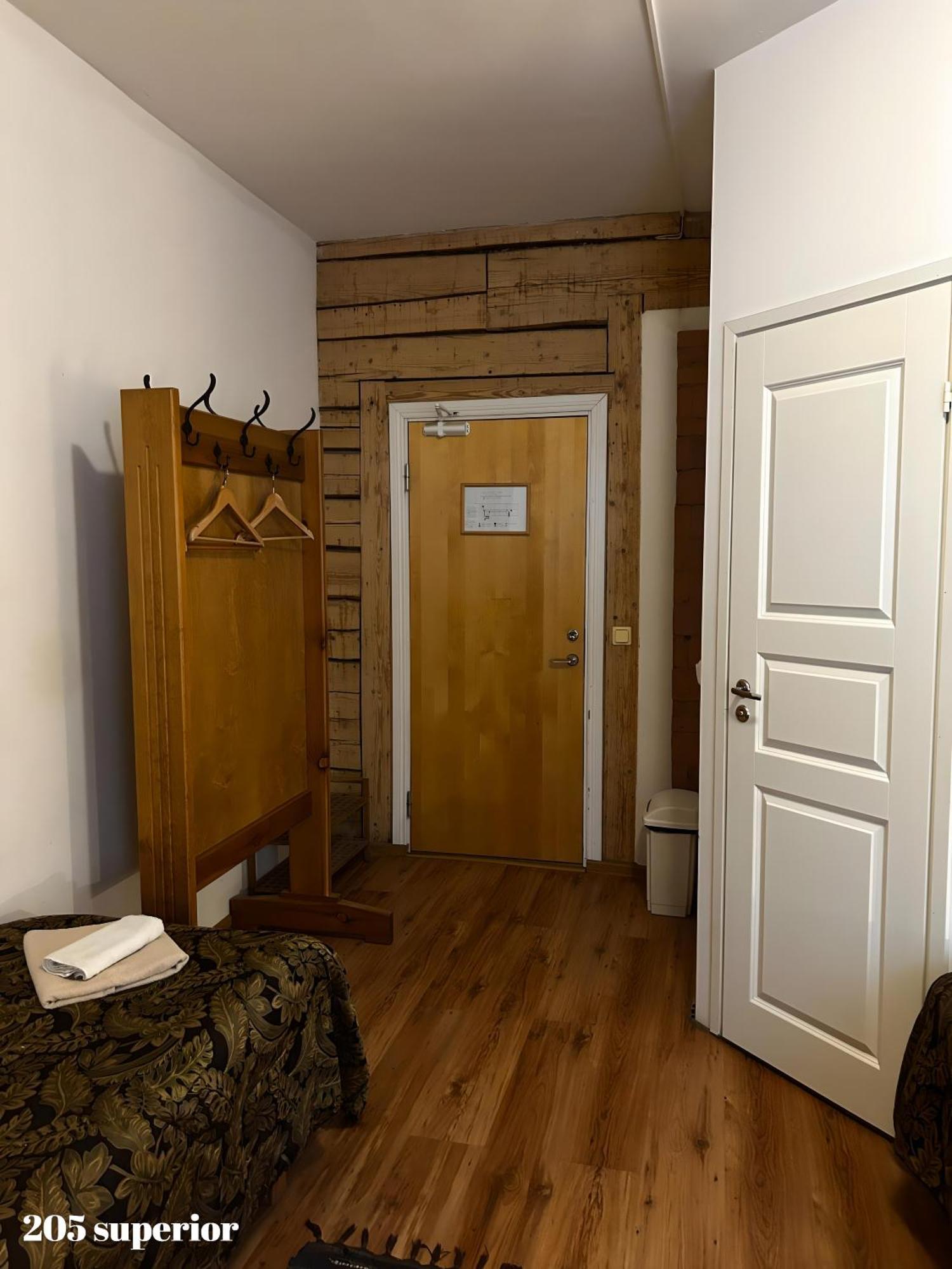 Guesthouse Carl Schmidt Пылтсамаа Экстерьер фото