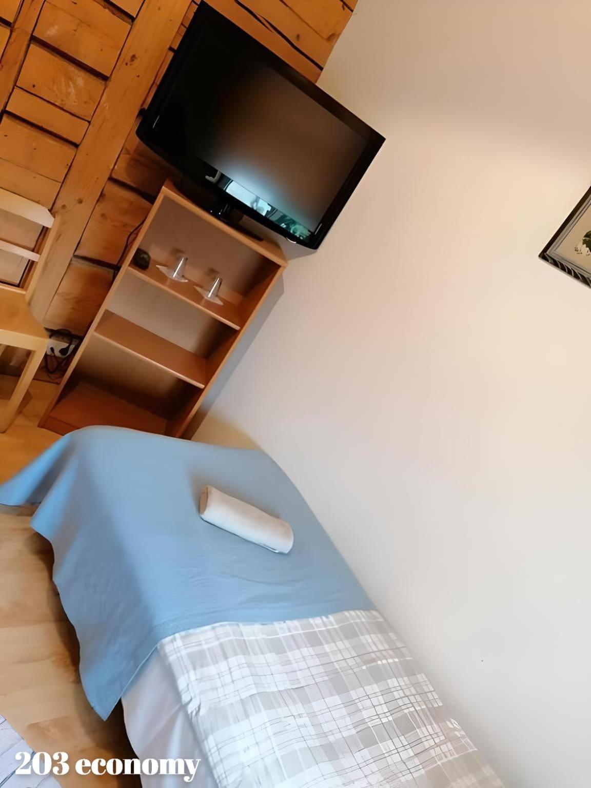 Guesthouse Carl Schmidt Пылтсамаа Экстерьер фото